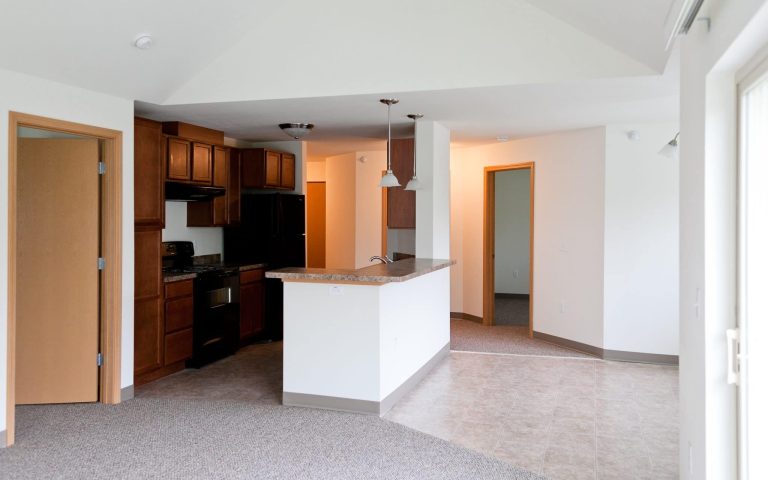 senior apartment amenities, senior complex in twin lakes